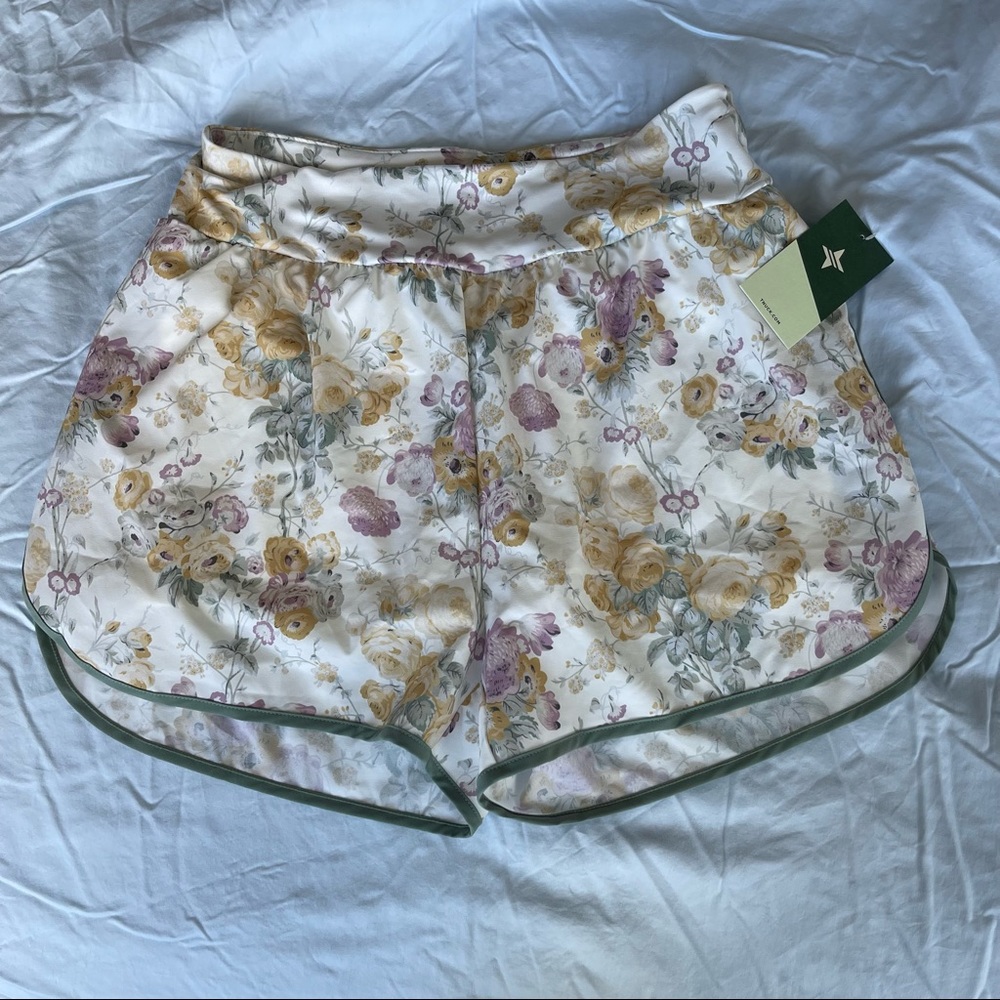 NWT Tnuck Sport Shorts